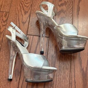 NIB PLEASERS Elegant 6” Silver Leather and Clear Acyrlic Platform Dancer Heels